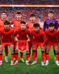 耻辱？U22国足面对4万人口业余队半场轰21脚仅1-0！王钰栋看呆了