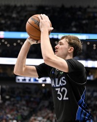 弗拉格：所有人都鼓励我出手让我感觉特别好 队友们都支持我