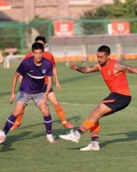 开云-津门虎热身赛2比4不敌泰山 昔日国青队长即将加盟