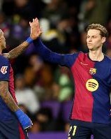 世体：德容的新经纪人表示球员有留队意愿，巴萨计划续约2+1年